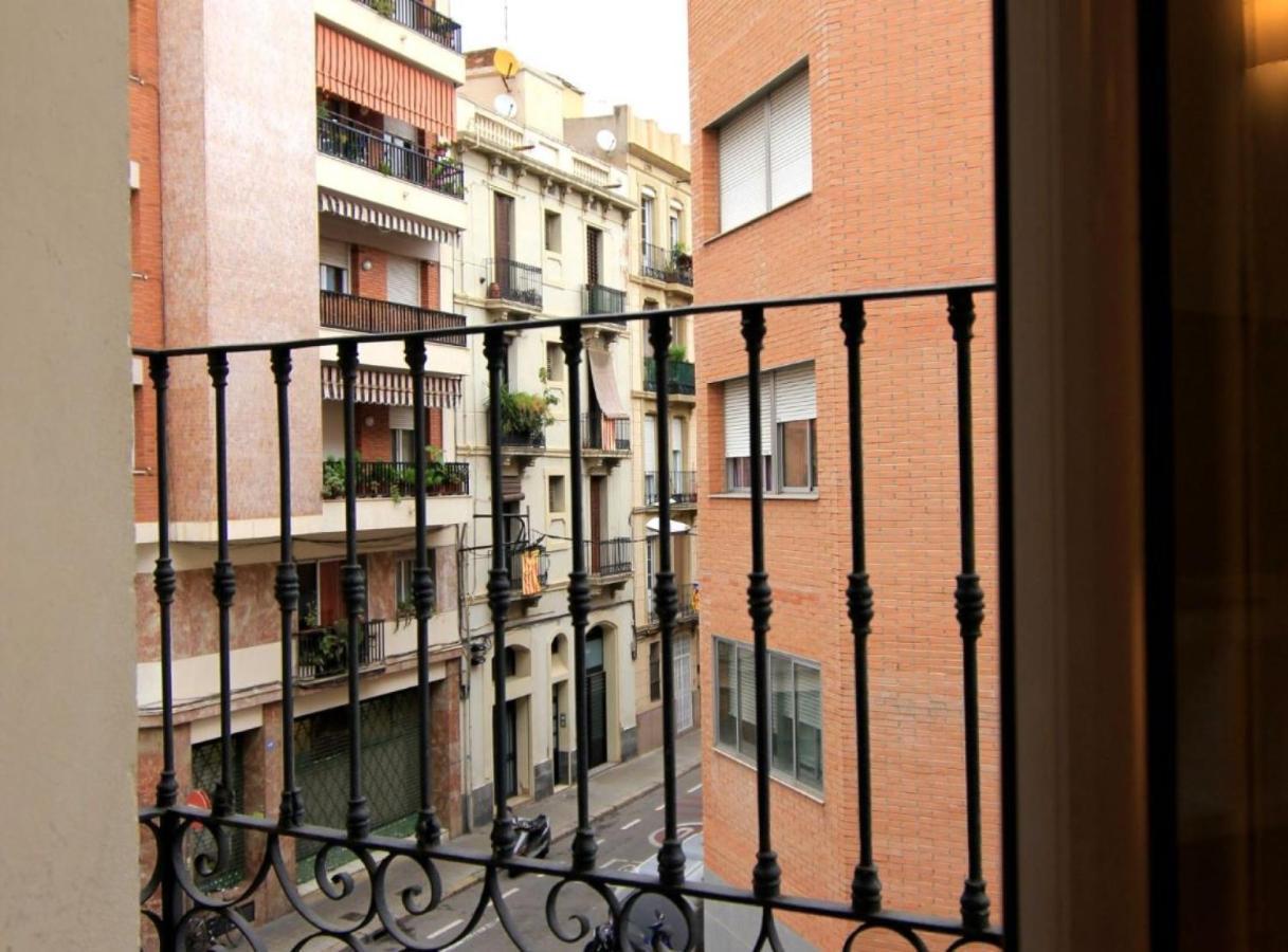 Muntanya - Apartments In Sagrada Familia Barcelona Bagian luar foto